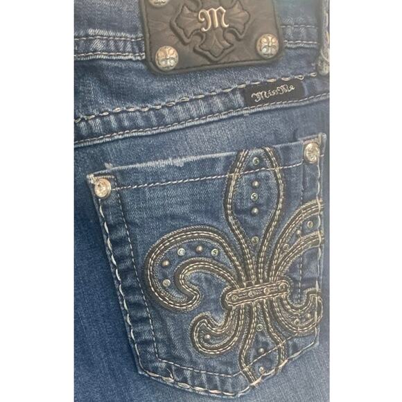 Miss Me sz‎ 31 Easy Boot Rhinestone embellished Fleur De Lis Jeans - Picture 9 of 14